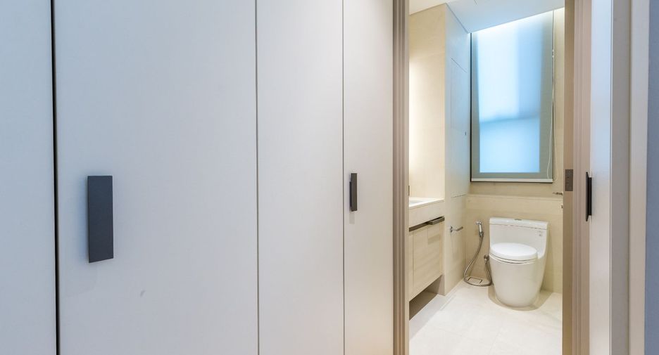 Wohnung zur Miete und zum Kauf mit 2 Zimmer in Pathum Wan, Bangkok