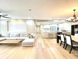 À louer 3 chambres condo à Sathon, Bangkok