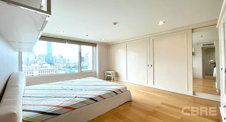 Condo en alquiler de 3 habitaciones en Sathon, Bangkok