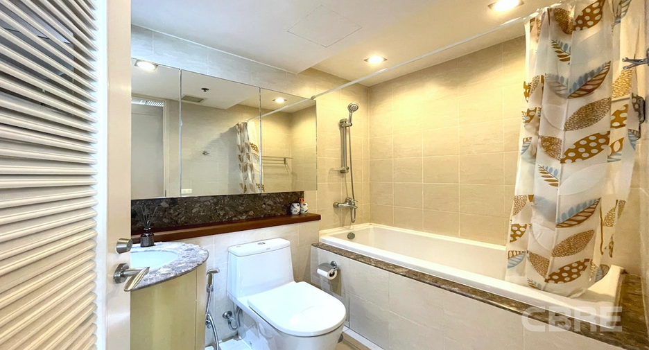 Condo en alquiler de 3 habitaciones en Sathon, Bangkok