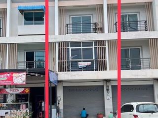For sale 4 Beds retail Space in Mueang Samut Sakhon, Samut Sakhon