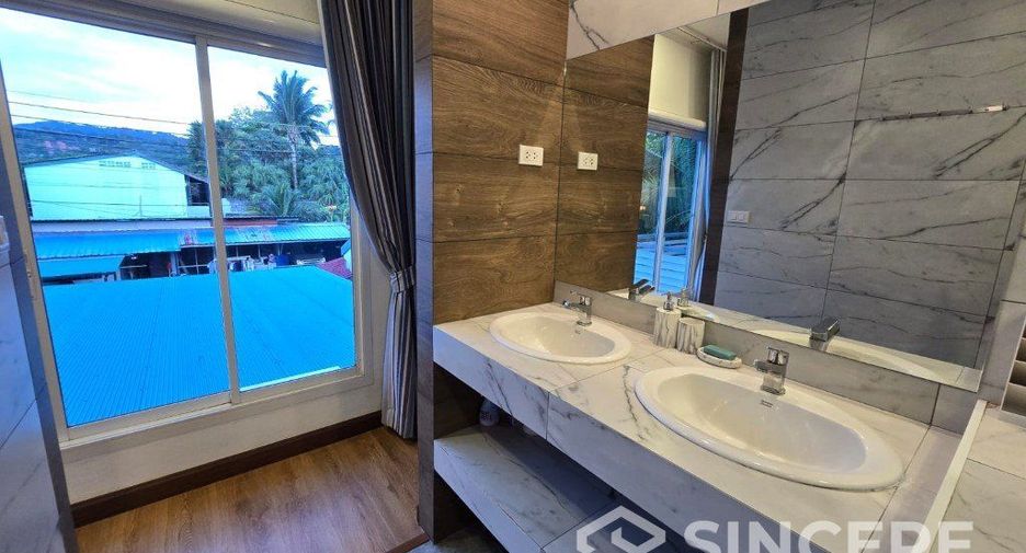 For rent and for sale 4 bedrooms villa in Kathu, Phuket