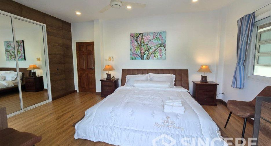 For rent and for sale 4 bedrooms villa in Kathu, Phuket