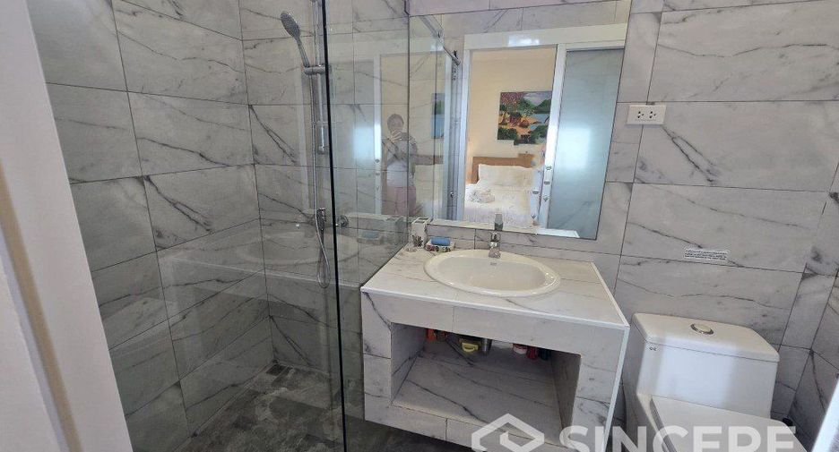For rent and for sale 4 bedrooms villa in Kathu, Phuket