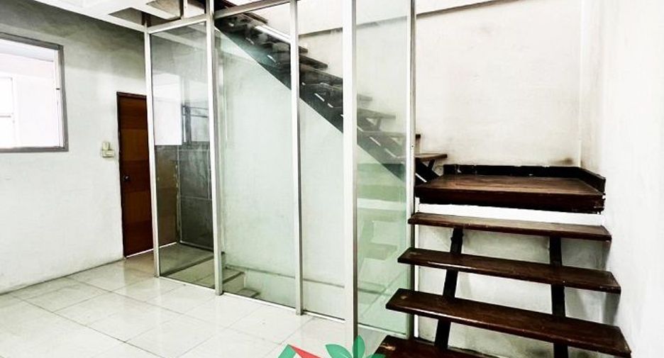 For sale 4 bedrooms retail Space in Don Mueang, Bangkok