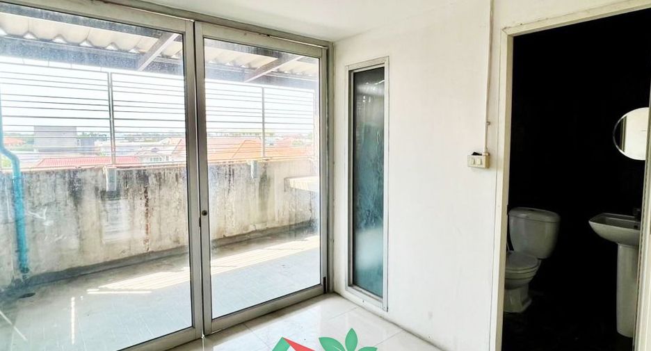 For sale 4 bedrooms retail Space in Don Mueang, Bangkok