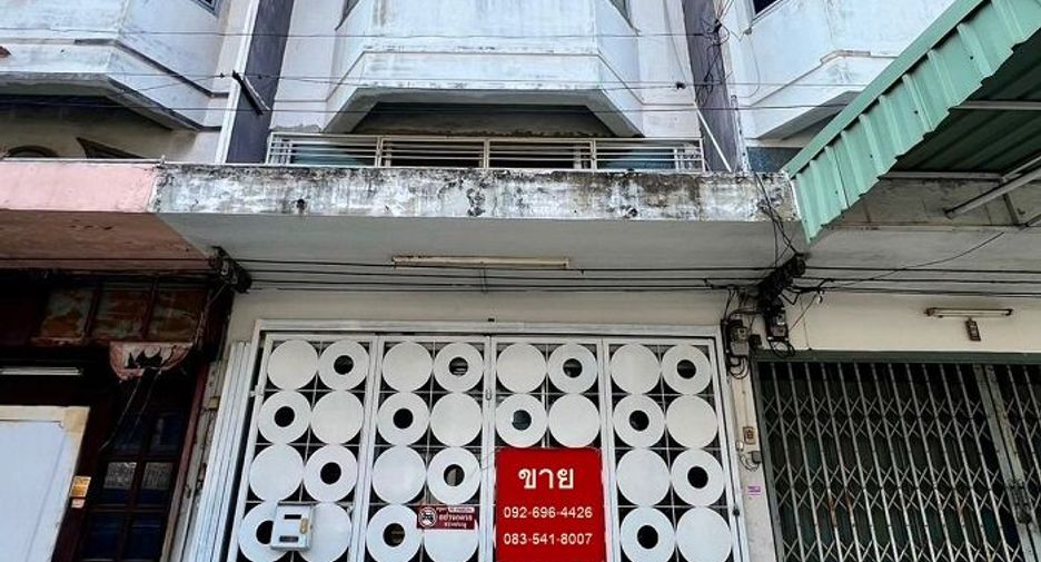 For sale 4 bedrooms retail Space in Don Mueang, Bangkok