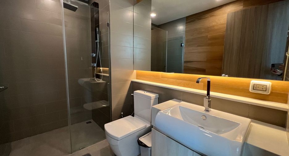 À louer et à vendre 2 chambres condo à Sattahip, Chonburi