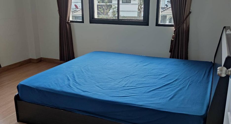 For rent 3 bedrooms house in Saraphi, Chiang Mai