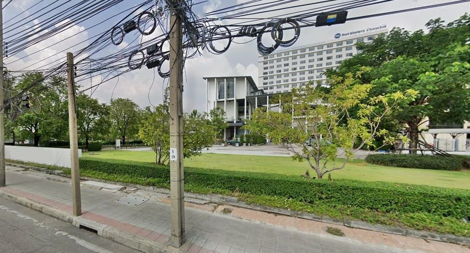 For rent retail Space in Chatuchak, Bangkok