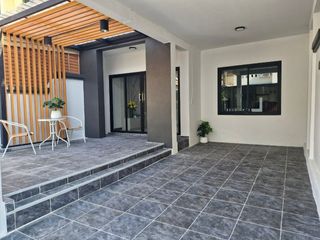 For sale 3 bed townhouse in Saphan Sung, Bangkok