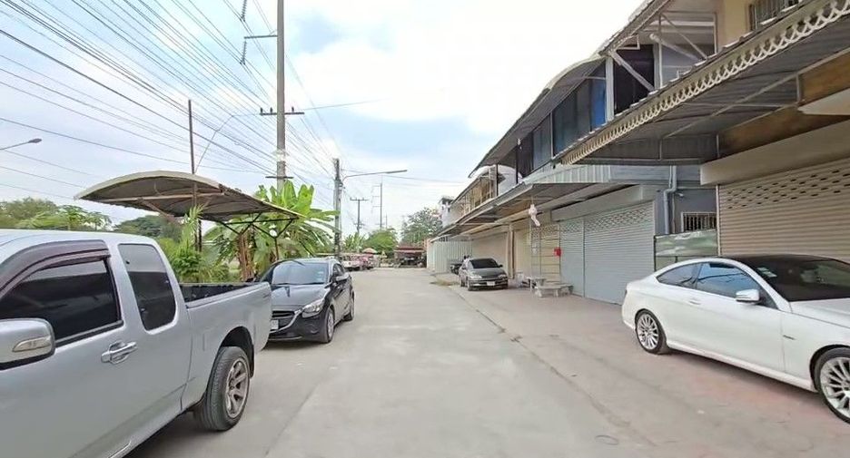 For sale 2 ベッドルーム retail Space in Hang Dong, Chiang Mai