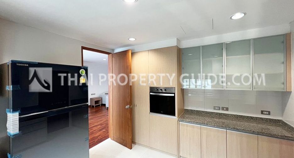 For rent 4 bedrooms apartment in Khlong Toei, Bangkok
