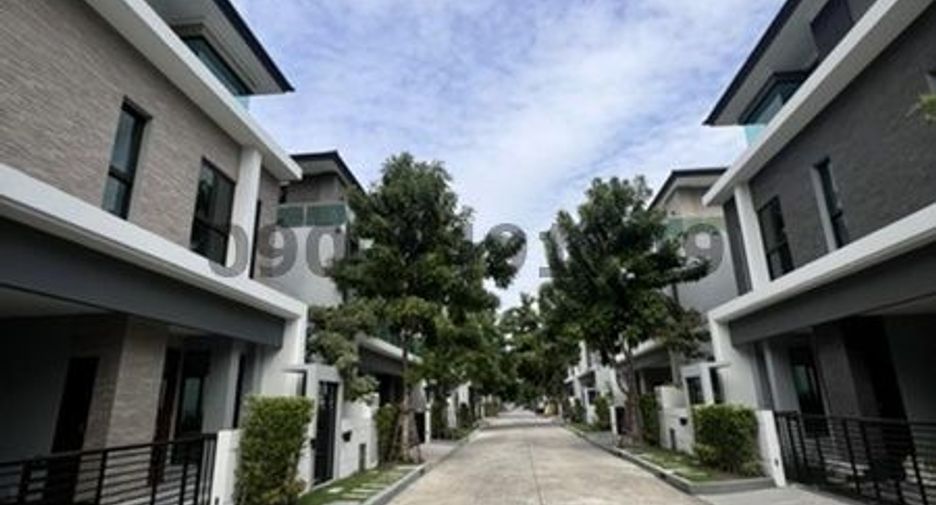 For rent 4 bedrooms condo in Wang Thonglang, Bangkok