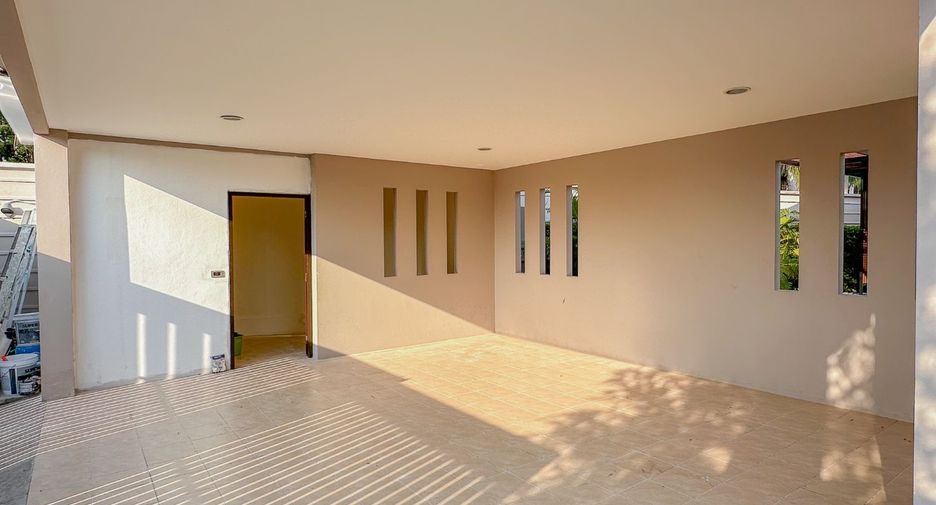 Haus zur Miete mit 3 Zimmer in Bang Lamung, Chonburi