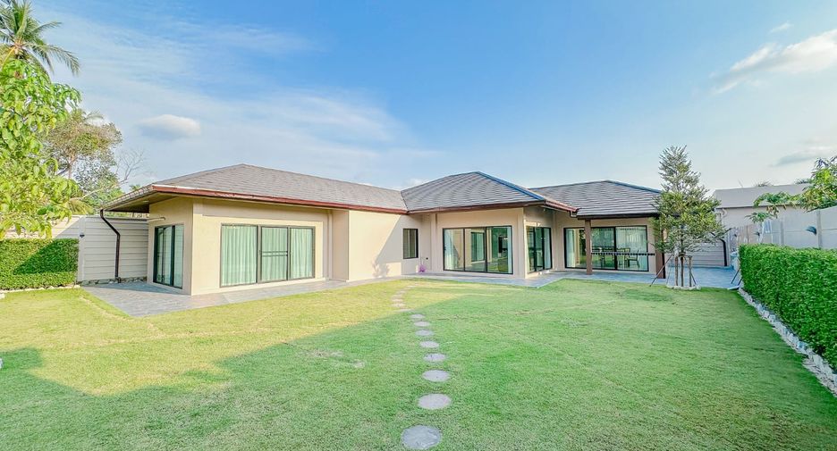 Haus zur Miete mit 3 Zimmer in Bang Lamung, Chonburi