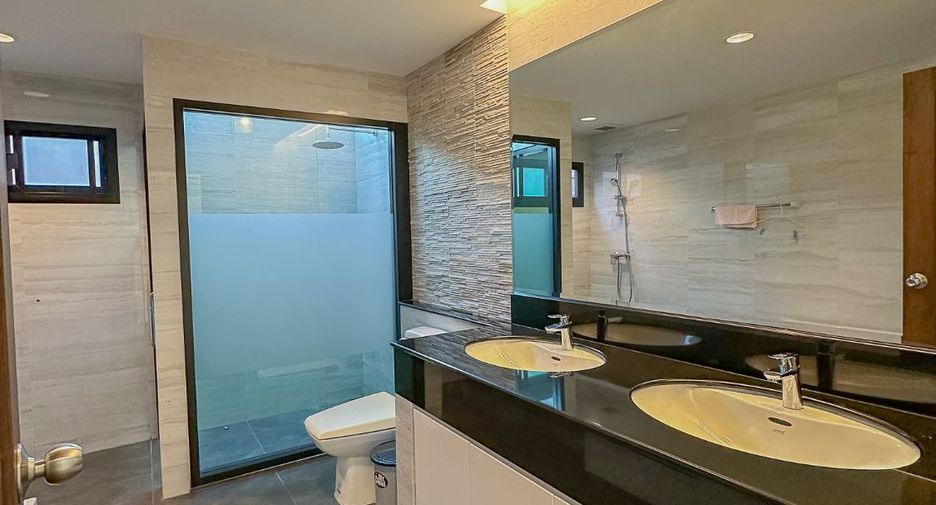 Haus zur Miete mit 3 Zimmer in Bang Lamung, Chonburi
