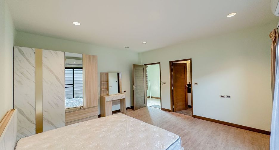 Haus zur Miete mit 3 Zimmer in Bang Lamung, Chonburi