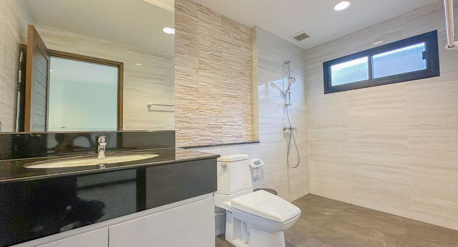 Haus zur Miete mit 3 Zimmer in Bang Lamung, Chonburi
