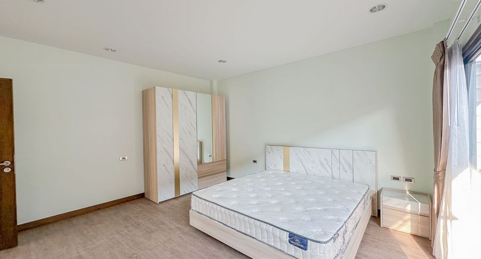 Haus zur Miete mit 3 Zimmer in Bang Lamung, Chonburi