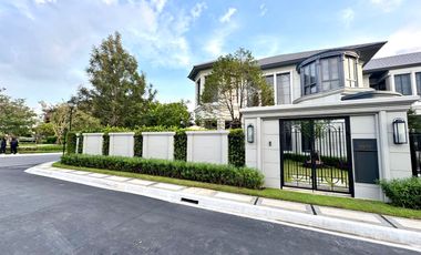 For sale 5 bedrooms house in Bang Kapi, Bangkok