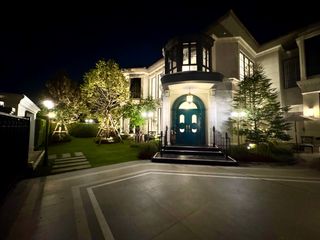 Haus zum Kauf mit 5 Zimmer in Bang Kapi, Bangkok