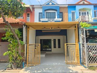 For sale 2 bed townhouse in Khlong Sam Wa, Bangkok