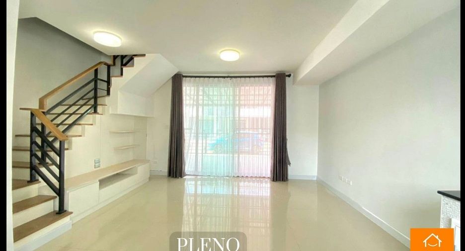 À vendre 3 chambres maison de ville à Khlong Luang, Pathum Thani