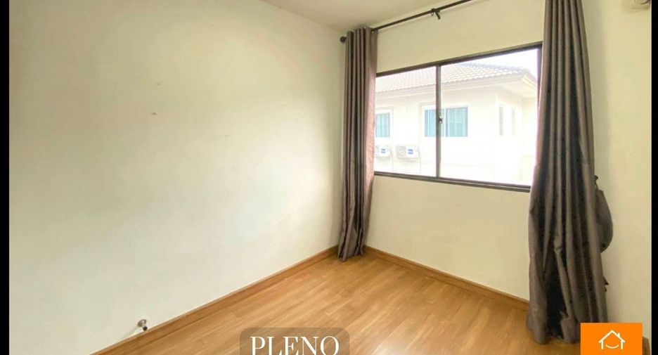 À vendre 3 chambres maison de ville à Khlong Luang, Pathum Thani