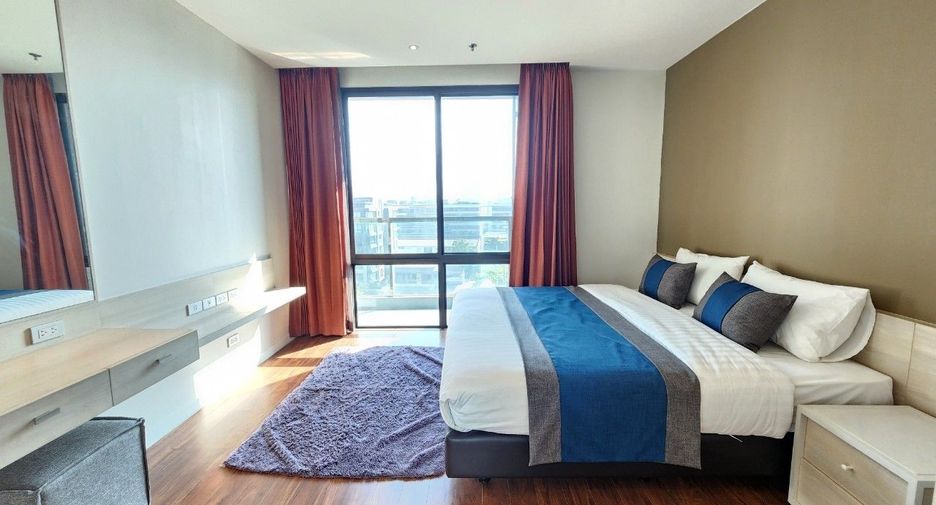 For rent 2 bedrooms apartment in Khlong Toei, Bangkok