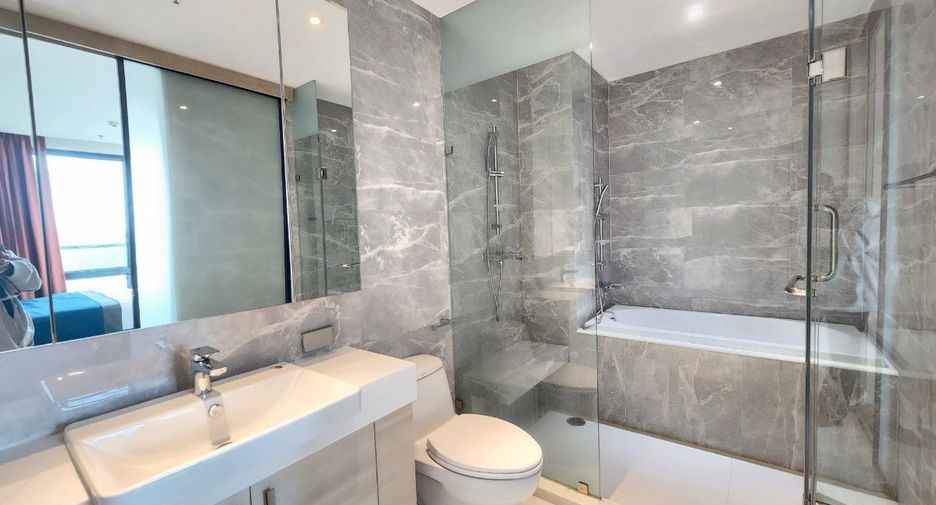 For rent 2 bedrooms apartment in Khlong Toei, Bangkok