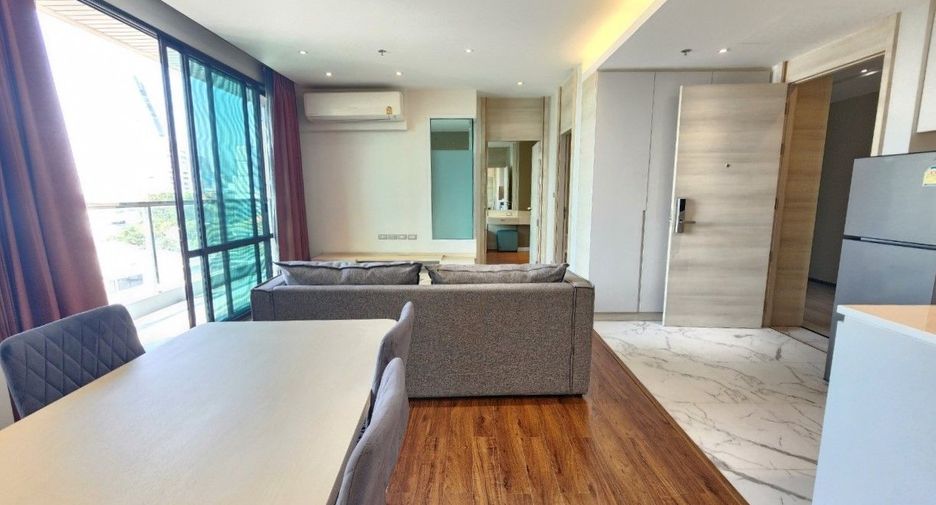 For rent 2 bedrooms apartment in Khlong Toei, Bangkok