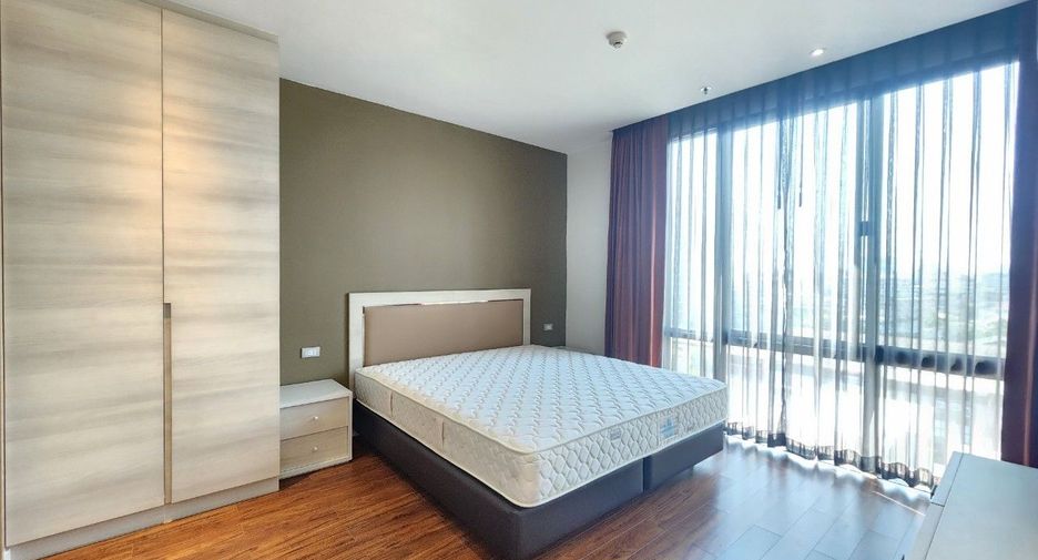 For rent 2 bedrooms apartment in Khlong Toei, Bangkok