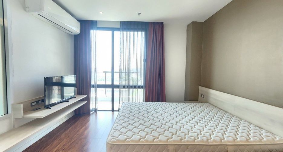 For rent 2 bedrooms apartment in Khlong Toei, Bangkok