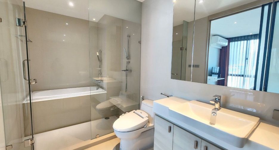 For rent 2 bedrooms apartment in Khlong Toei, Bangkok