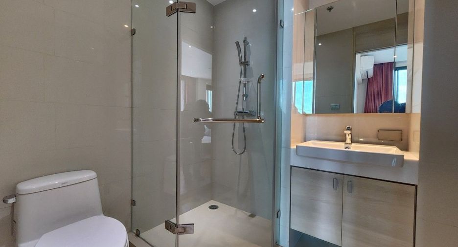 For rent 2 bedrooms apartment in Khlong Toei, Bangkok