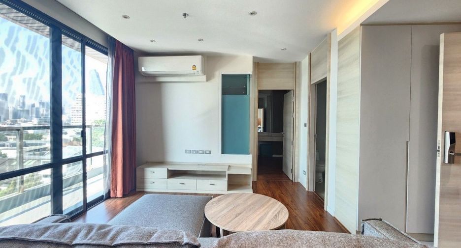 For rent 2 bedrooms apartment in Khlong Toei, Bangkok