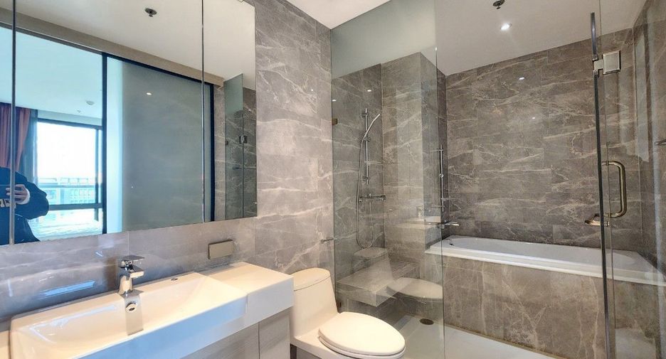 For rent 2 bedrooms apartment in Khlong Toei, Bangkok