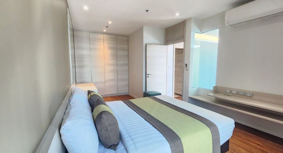 For rent 2 bedrooms apartment in Khlong Toei, Bangkok