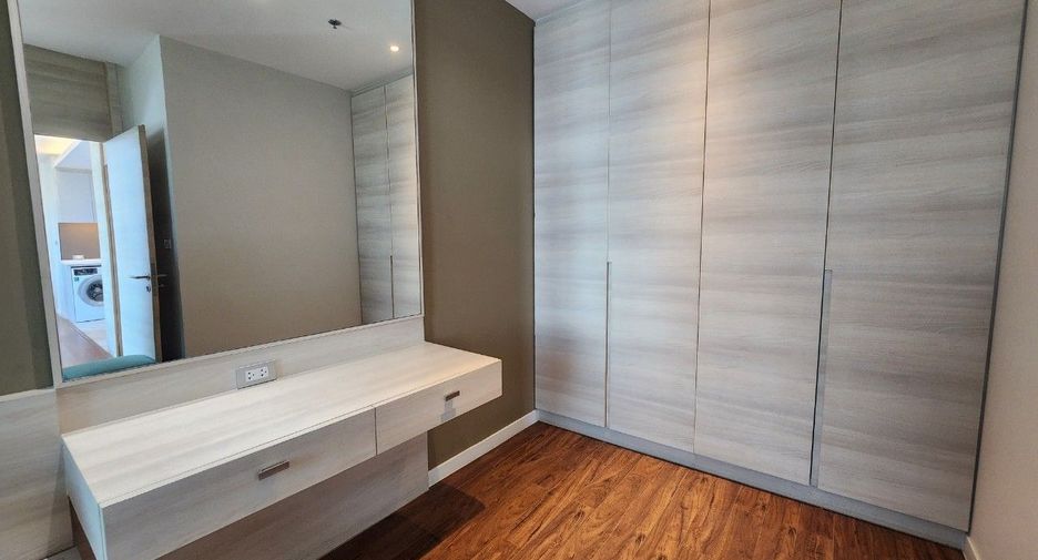For rent 2 bedrooms apartment in Khlong Toei, Bangkok