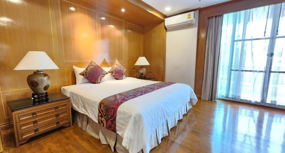 For rent 2 bedrooms apartment in Khlong Toei, Bangkok