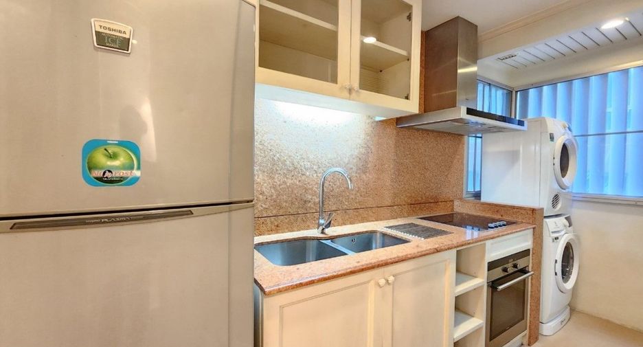 For rent 2 bedrooms apartment in Sathon, Bangkok