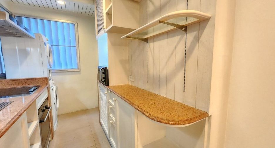 For rent 2 bedrooms apartment in Sathon, Bangkok