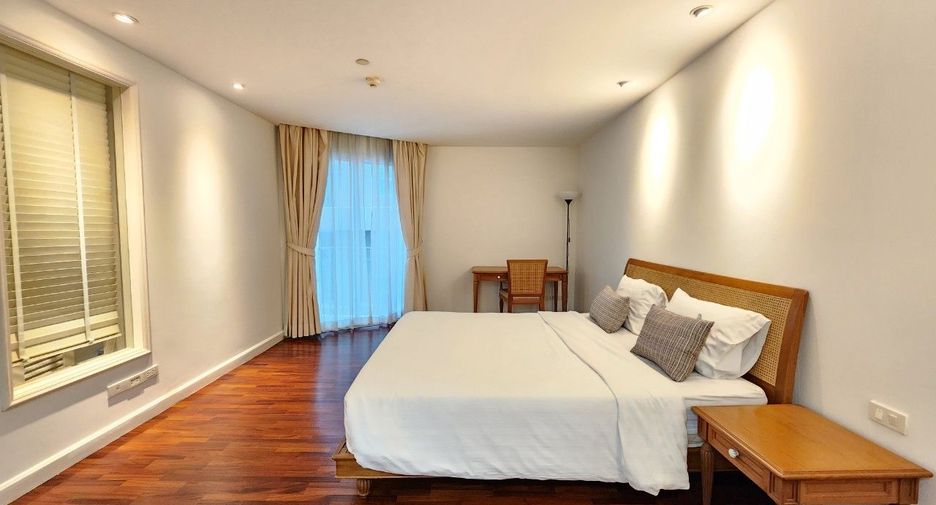 For rent 2 bedrooms apartment in Sathon, Bangkok