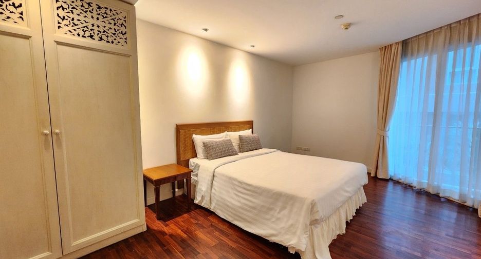 For rent 2 bedrooms apartment in Sathon, Bangkok