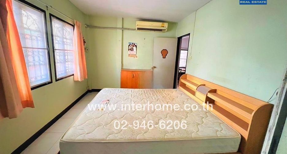 For sale 5 bed house in Pak Kret, Nonthaburi