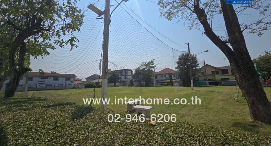 For sale 5 bed house in Pak Kret, Nonthaburi