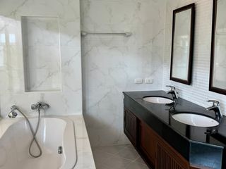 For rent 4 bedrooms villa in Hang Dong, Chiang Mai