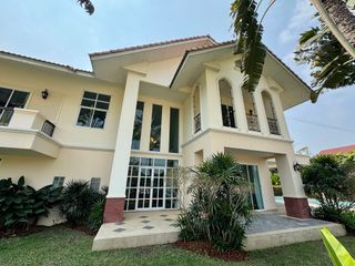 For rent 4 bedrooms villa in Hang Dong, Chiang Mai
