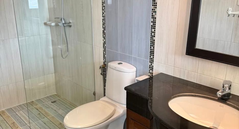 For rent 4 bedrooms villa in Hang Dong, Chiang Mai